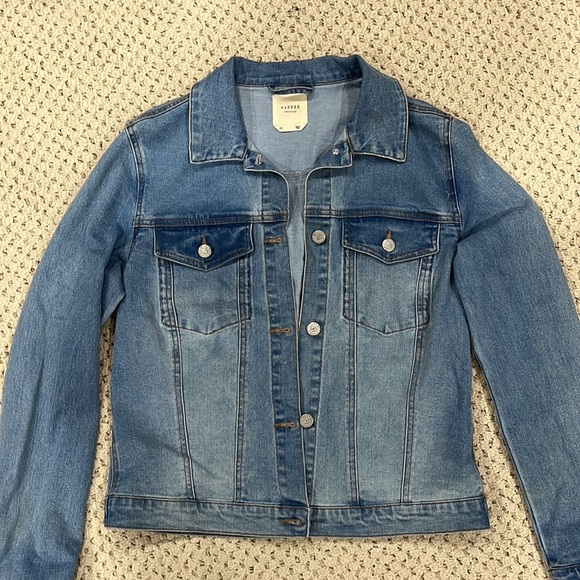 Harper Soft Light Wash Women's Denim Jacket - Picture 2 of 8